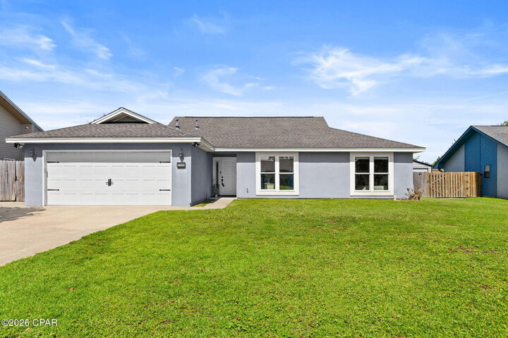 Property Photo: 1542 Blue Grass Lane FL 32444