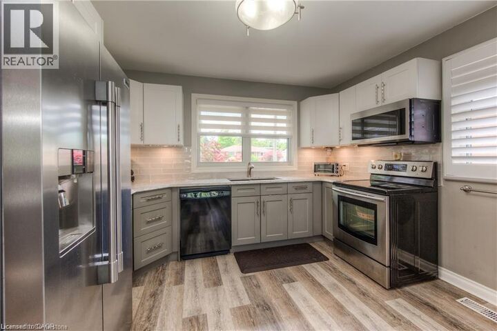 Property Photo:  40 Downey Street 1  ON N2H 6K6 