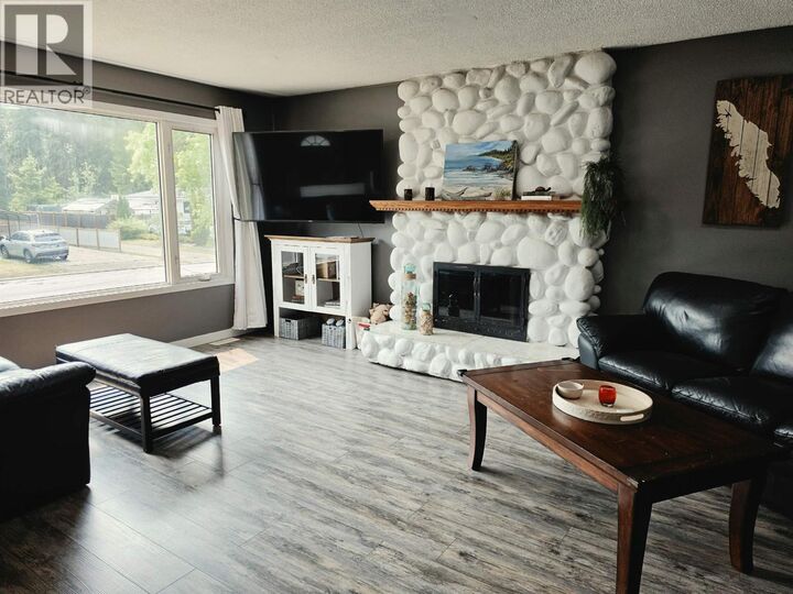 Property Photo: 2484 Lisgar Crescent BC V2N 1C5