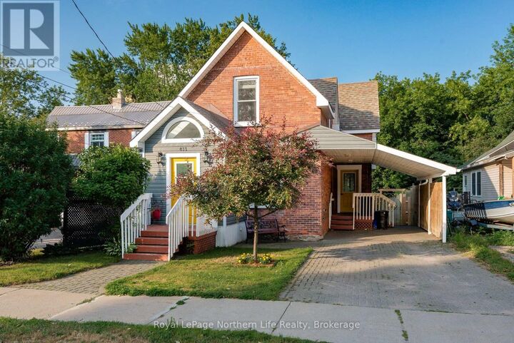 Property Photo: 833 McIntyre Street West ON P1B 3A2
