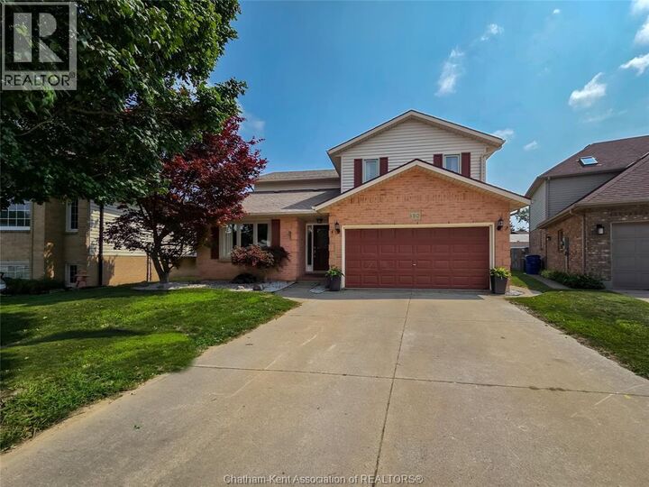 Property Photo: 90 Northern Pine Place ON N7L 5K2