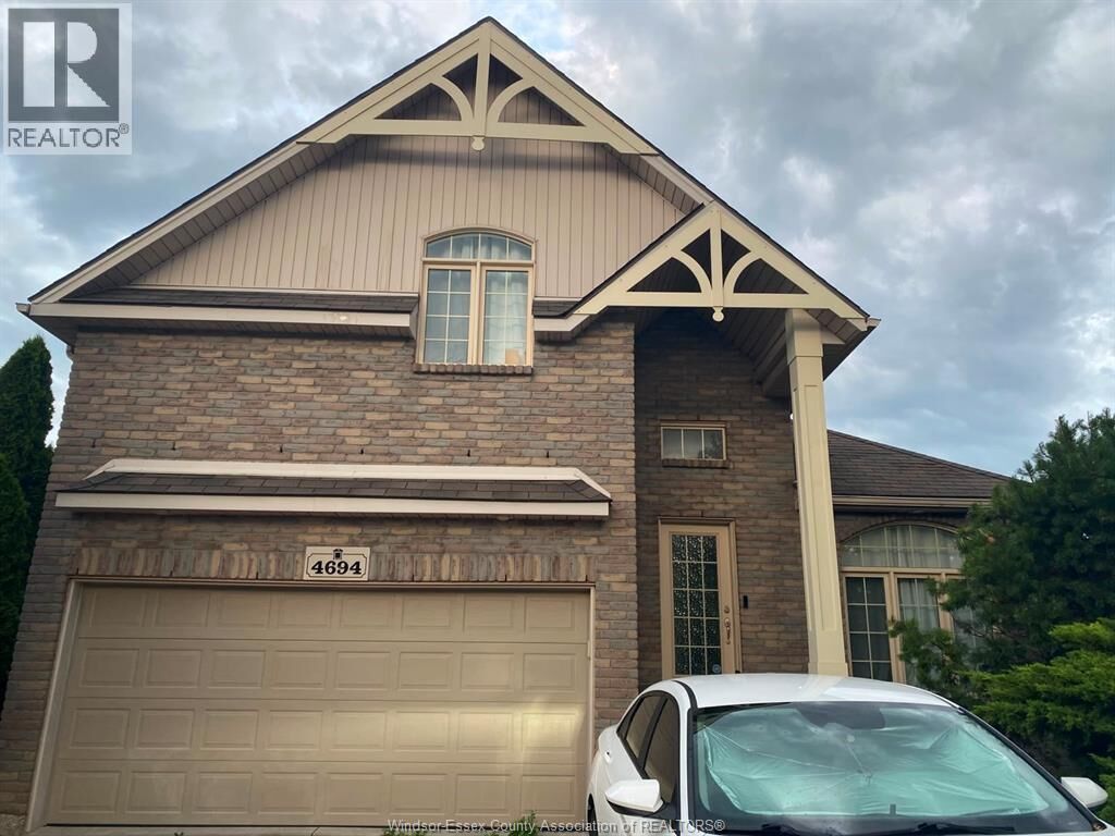 Property Photo:  4694 Helsinki Crescent  ON N9G 3G2 