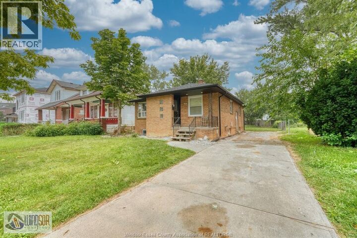 Property Photo: 736 Partington Avenue ON N9B 2N7