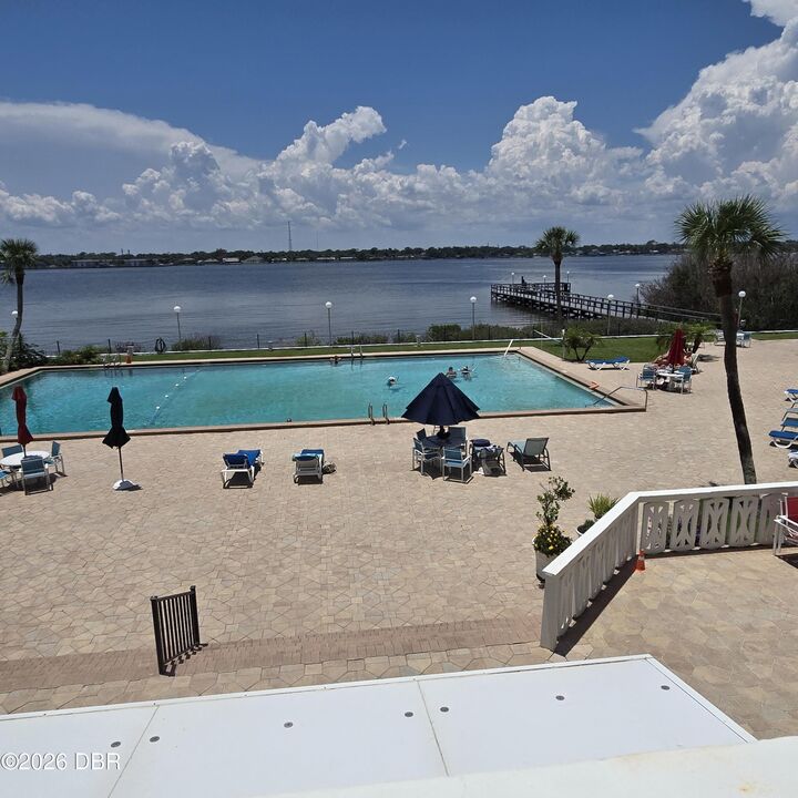 Property Photo:  935 N Halifax Avenue 308  FL 32118 