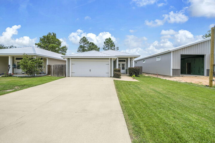 Property Photo: 220 Pines Street FL 32578