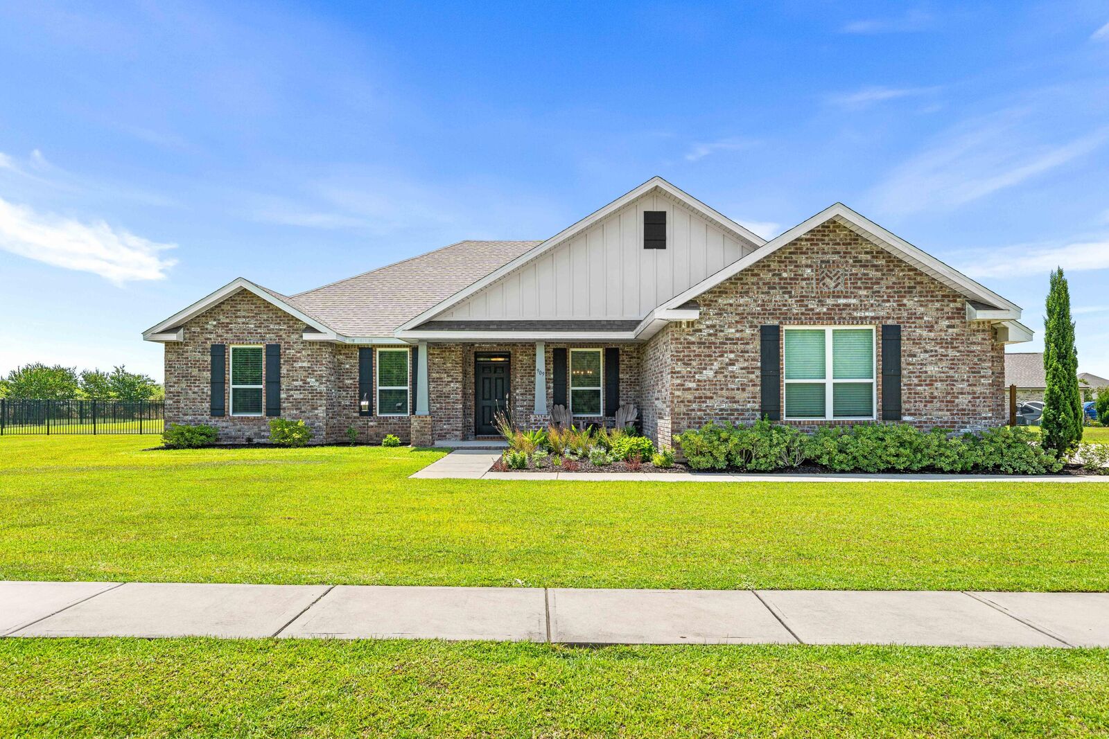 Property Photo: 909 Brushed Dunes Circle FL 32439