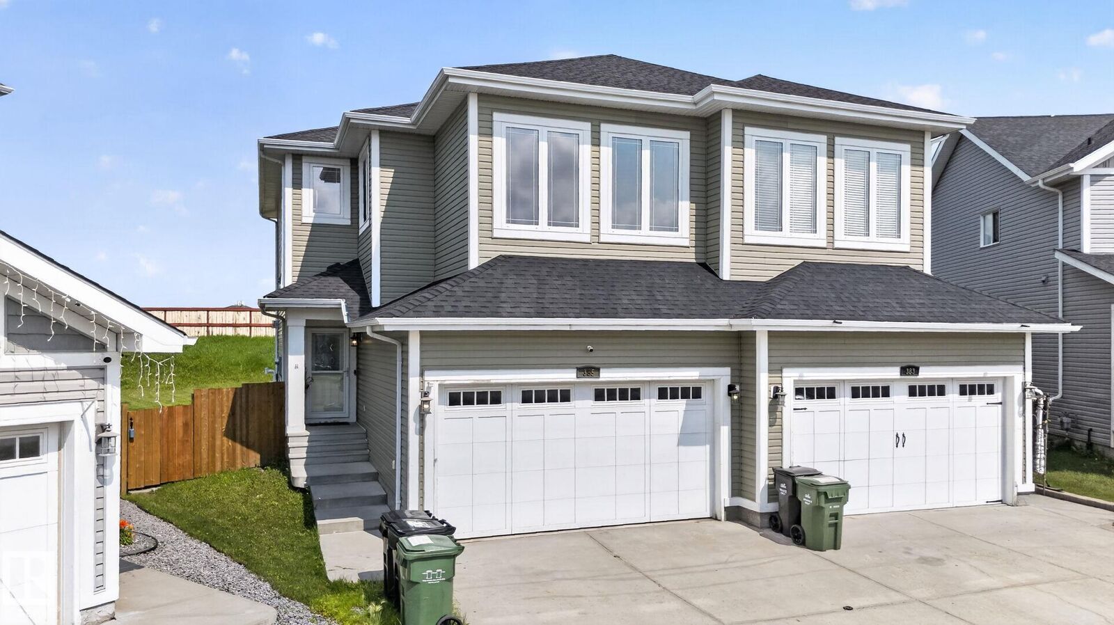 Property Photo: 385 Simmonds Way AB T9E 0Y9