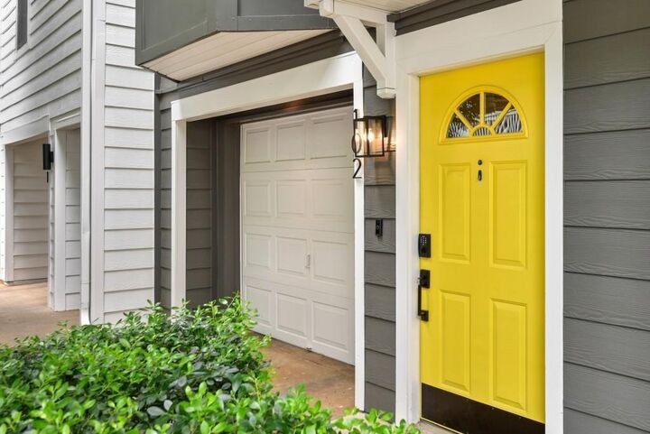 Property Photo: 951 Glenwood Avenue SE 102 GA 30316