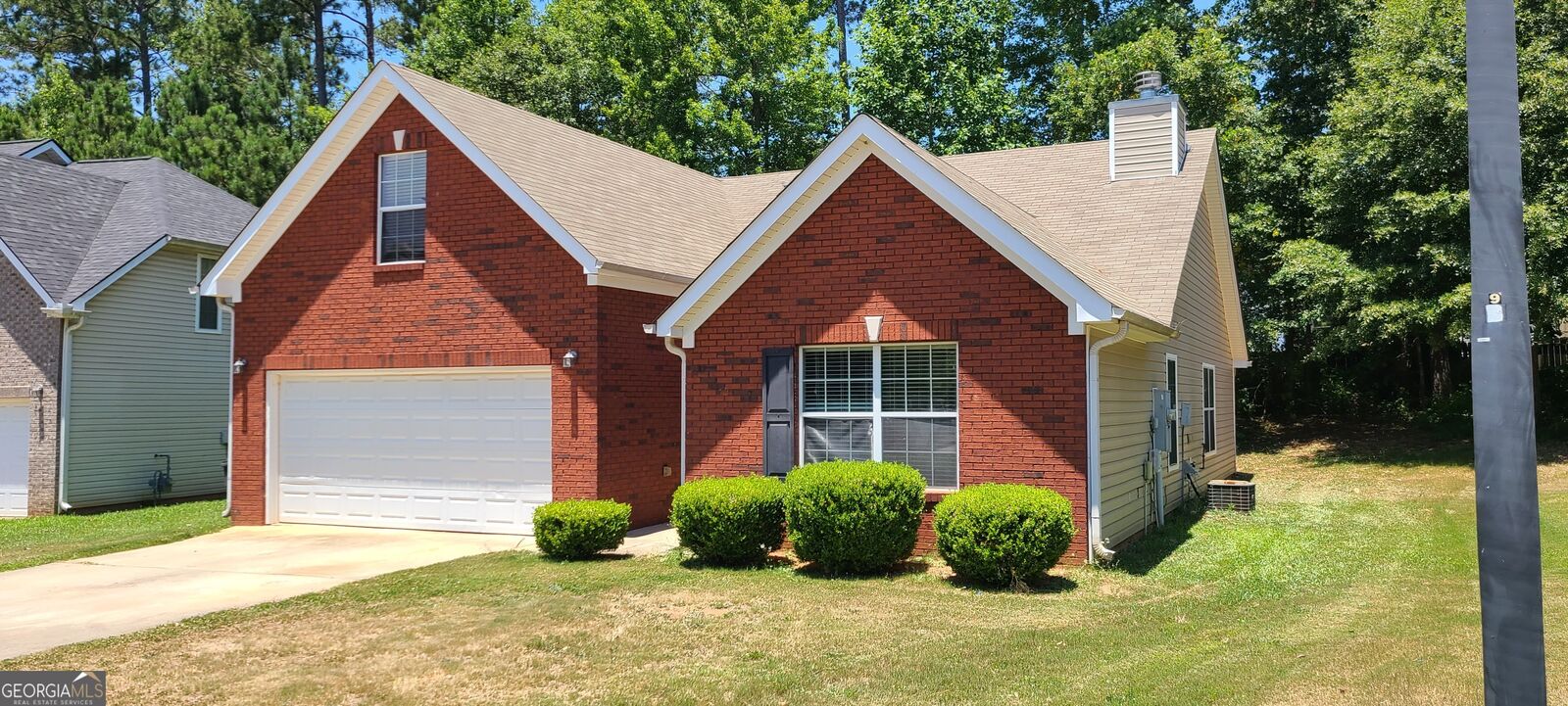 Property Photo:  1593 Queen Elizabeth Drive  GA 30248 