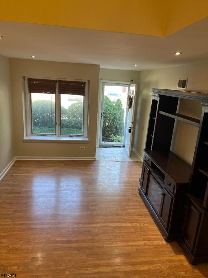 Property Photo: 7 Cross Mdws 7-22 NJ 07410