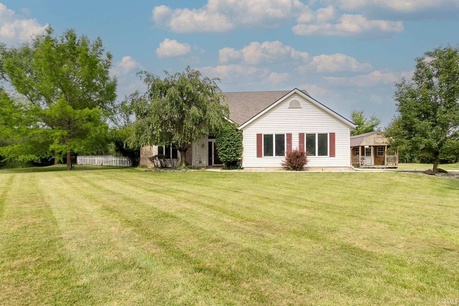 Property Photo:  1331 N Finlandia Way  IN 46701 