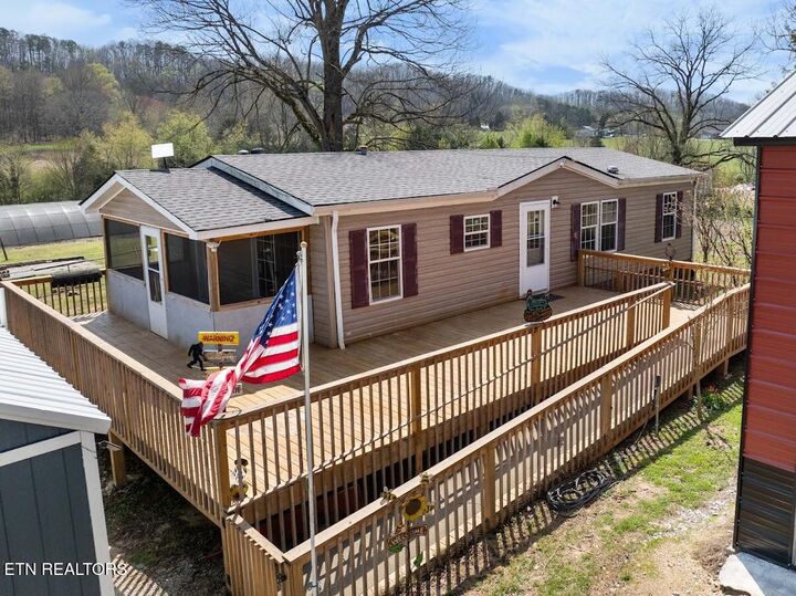 Property Photo:  1247 Post Oak Valley Rd  TN 37854 
