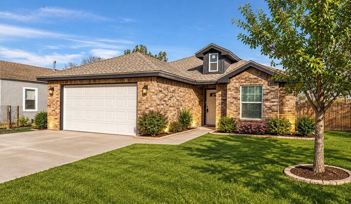 Property Photo: 110 79th Street TX 79404