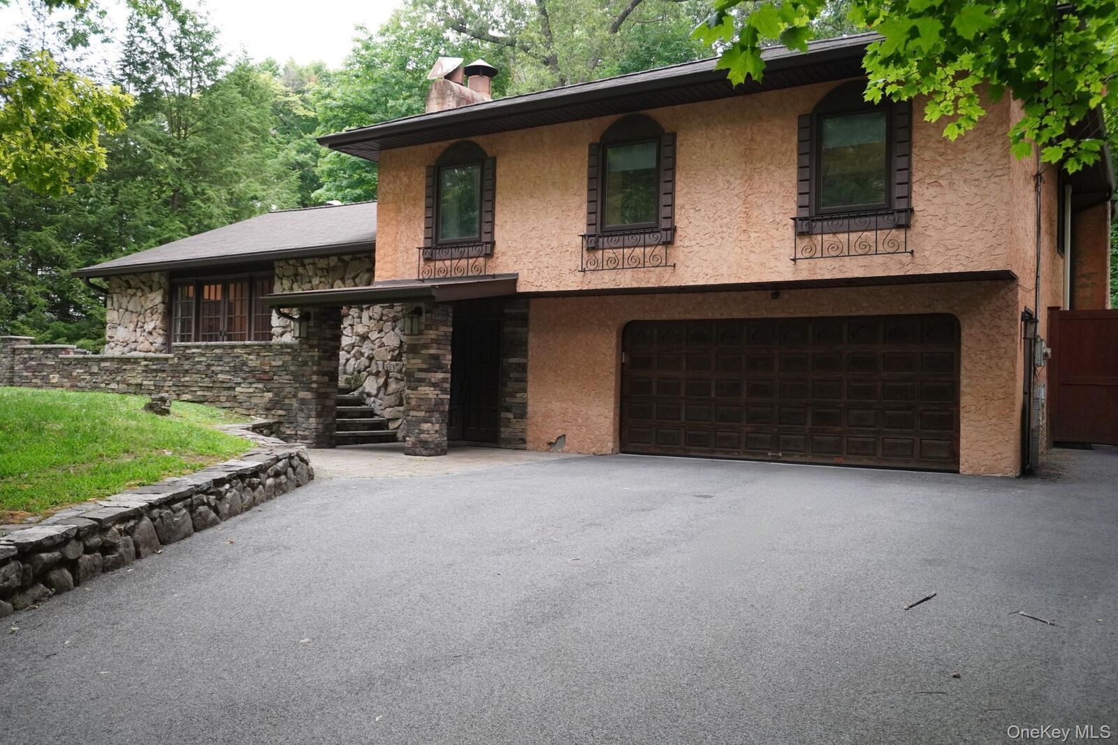 Property Photo:  50 Pleasant Ridge Drive  NY 12603 