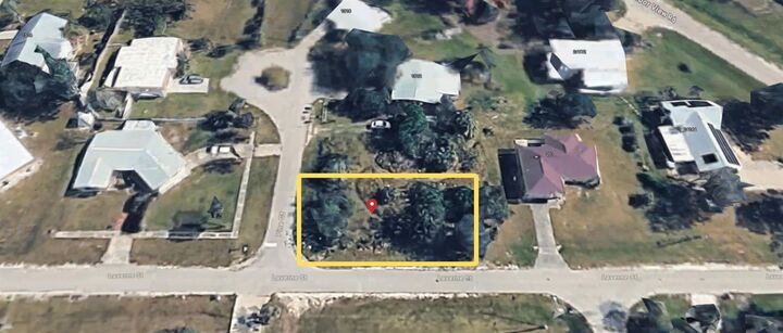 Property Photo:  215 Laverne Street  FL 33980 