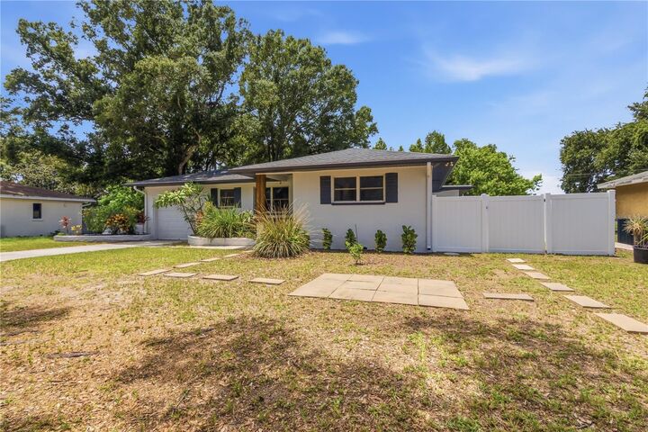 Property Photo:  10 S Orion Avenue  FL 33765 