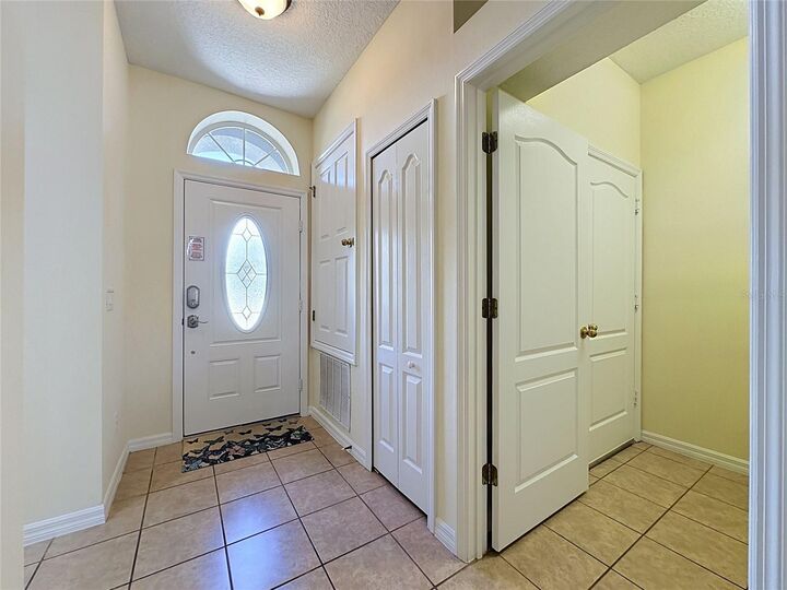 Property Photo: 906 Dorset Place FL 33896
