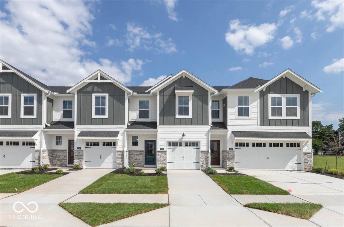 Property Photo:  6144 Parsonage Place 330-403  IN 46055 