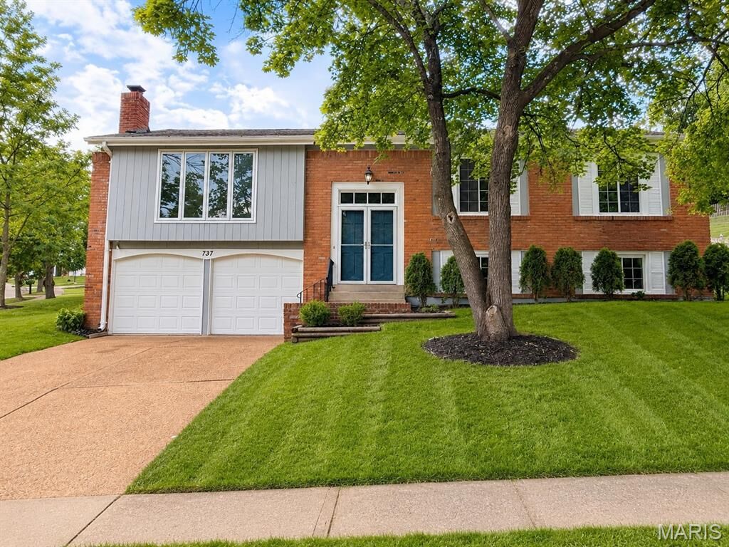 Property Photo: 737 Country Heights Court MO 63021