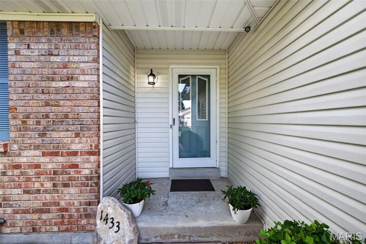 Property Photo: 1433 Venus Drive MO 63376