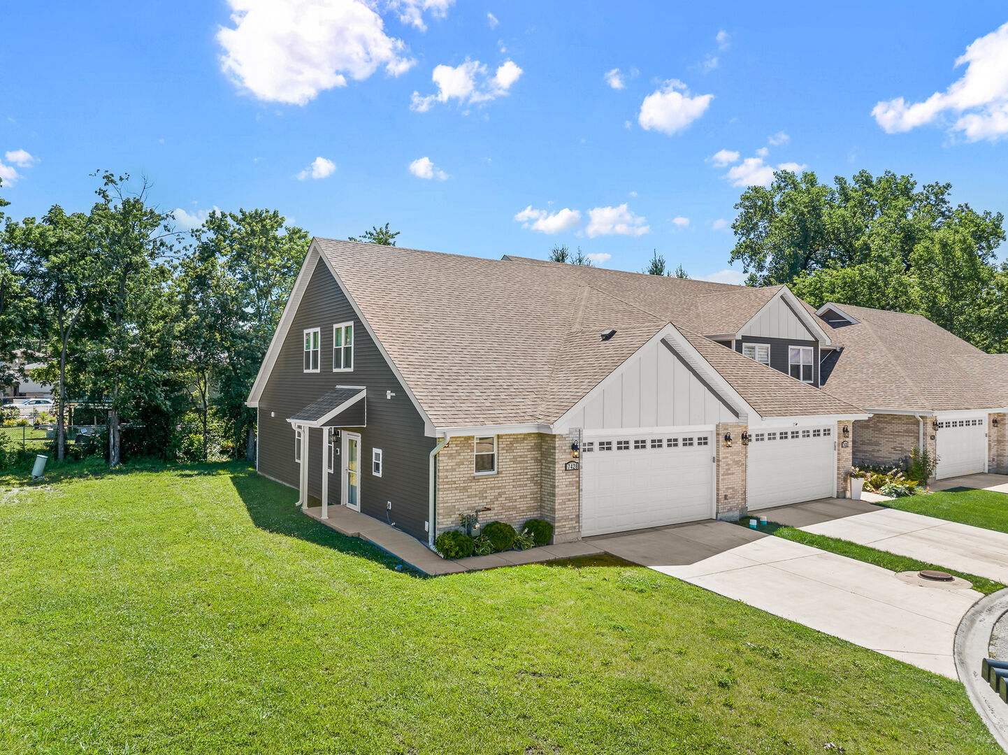 Property Photo: 7428 Covington Drive IL 60458