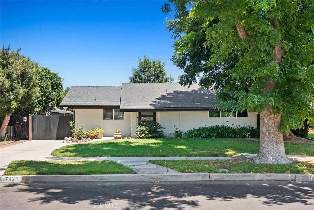 Property Photo: 17423 Lemac Street CA 91325