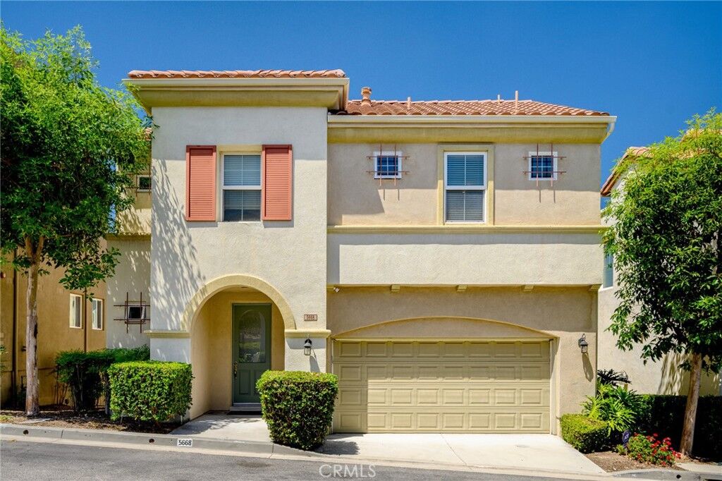 Property Photo: 5668 Como CA 91367