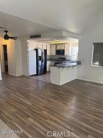 Property Photo:  8924 Peach  CA 93505 