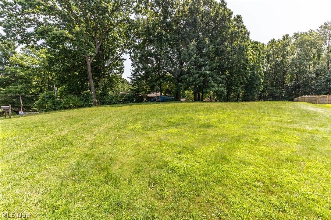 Property Photo:  Buena Vista  OH 44319 