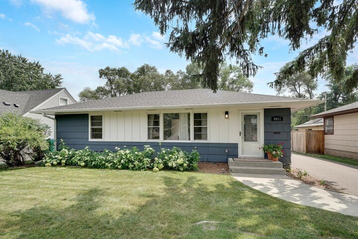 Property Photo:  6911 W 24th Street  MN 55426 