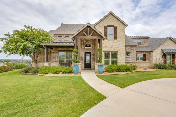Property Photo: 163 Jessica Drive TX 76008