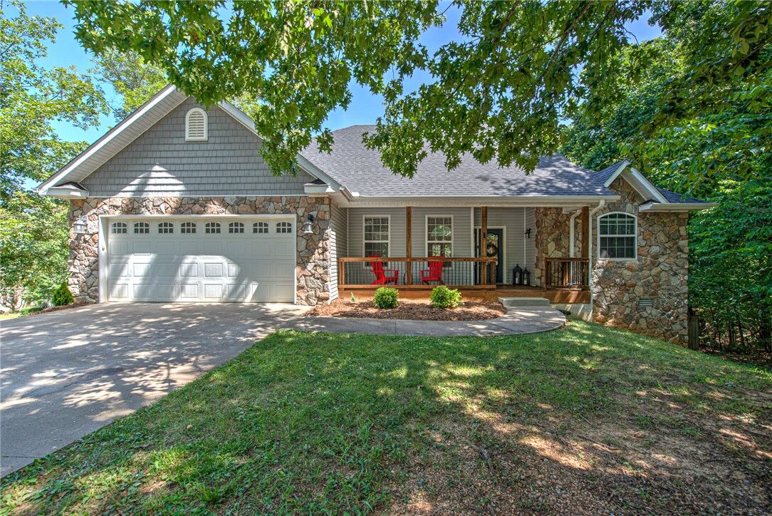 Property Photo: 1 Binham Lane AR 72715