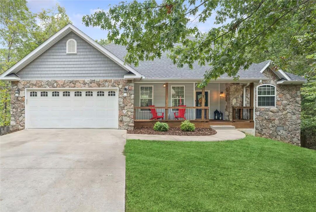Property Photo:  1 Binham Lane  AR 72715 