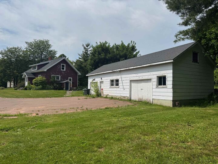 328 South Drive — photo 1