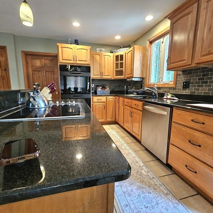 Property Photo: 25 Robbins Ave MA 01826