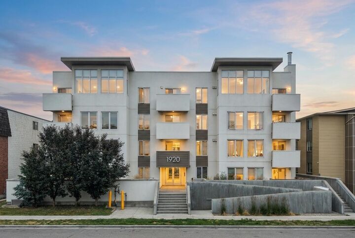 Property Photo: 1920 11 Avenue SW 404 AB T3C 0N8
