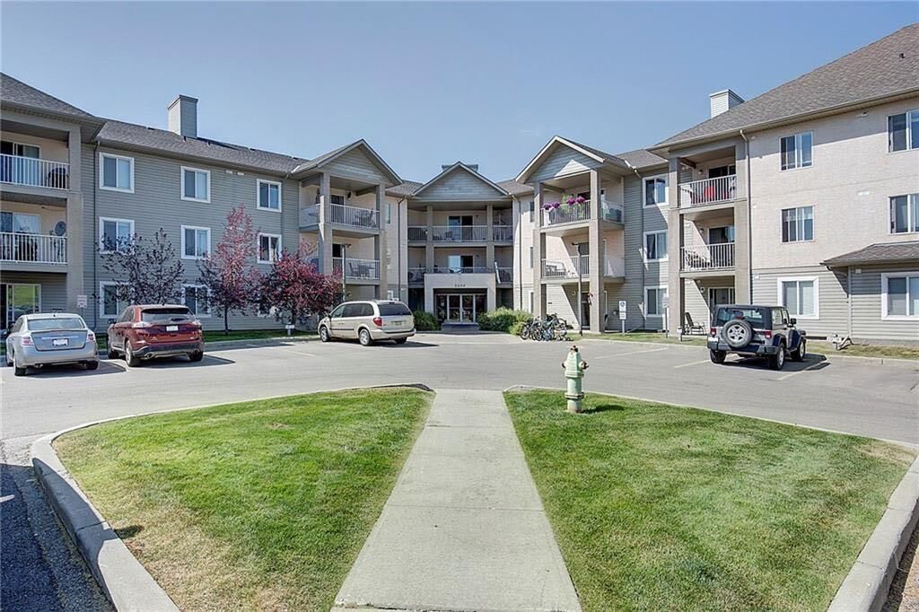 Property Photo: 2000 Citadel Meadow Point NW 216 AB T3G 5N5