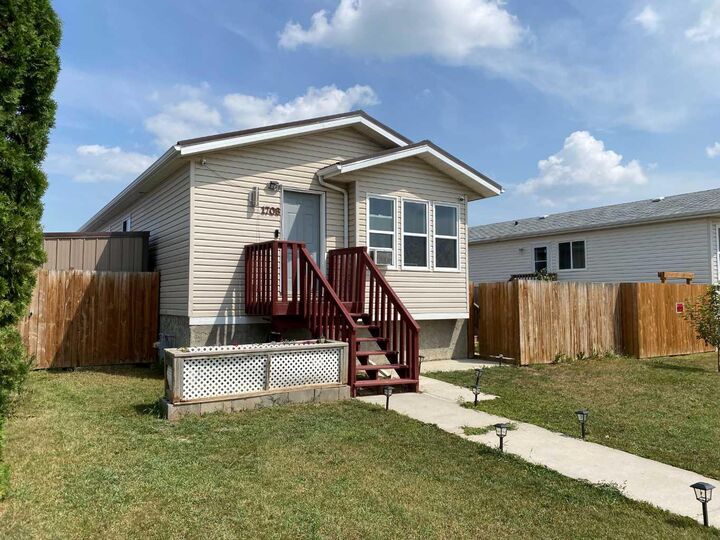 1708 2 Avenue E — photo 1