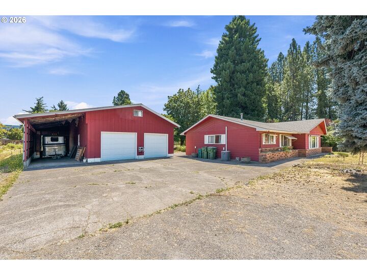 Property Photo:  832 Wilsonville Rd  OR 97132 
