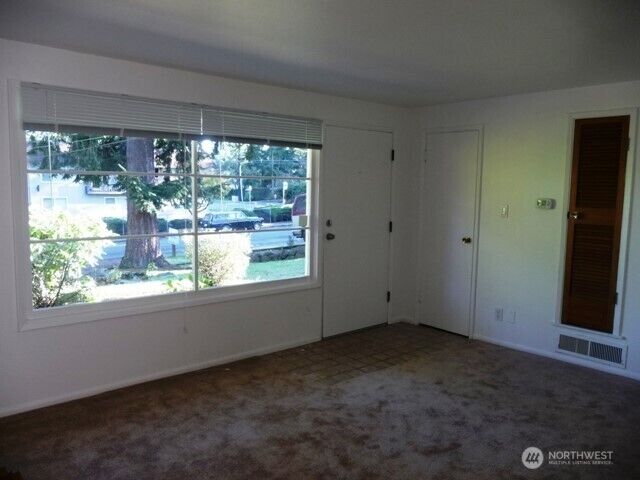 Property Photo:  21906  55th Avenue W  WA 98043 
