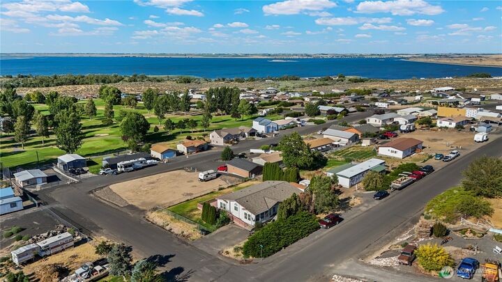 Property Photo:  7012  Plaza Street SE  WA 99344 