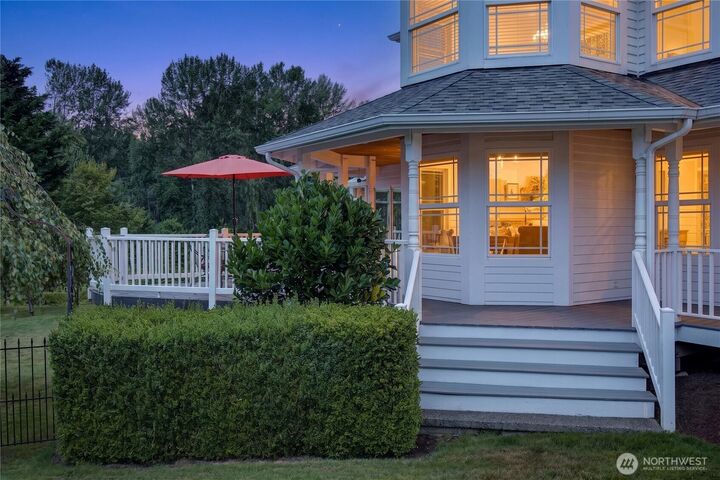 Property Photo: 5822 Northridge Drive WA 98290