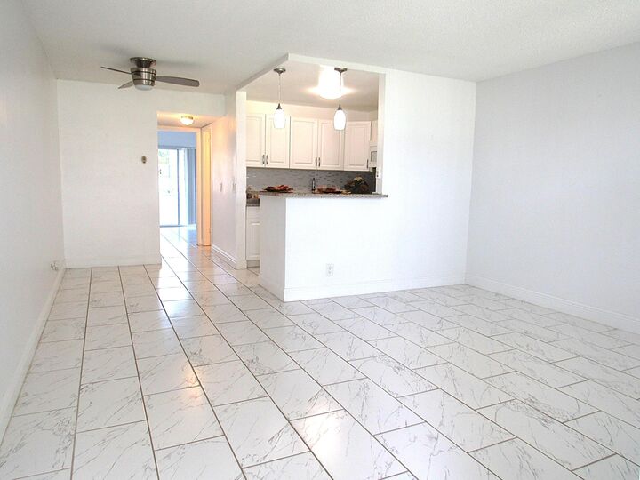 Property Photo: 76 Cambridge D FL 33417