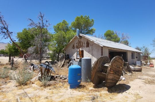 Property Photo: 7847 Penn St CA 93527
