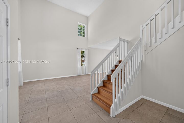 Property Photo: 498 Cambridge Ln FL 33326