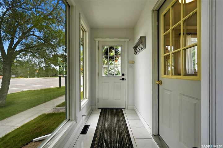 Property Photo:  2802 Montague Street  SK S4S 1Z2 