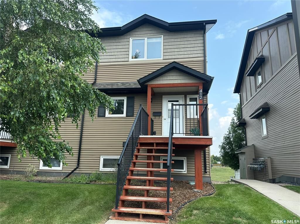 Property Photo: 110 Shillington Crescent 412 SK S7K 3J6