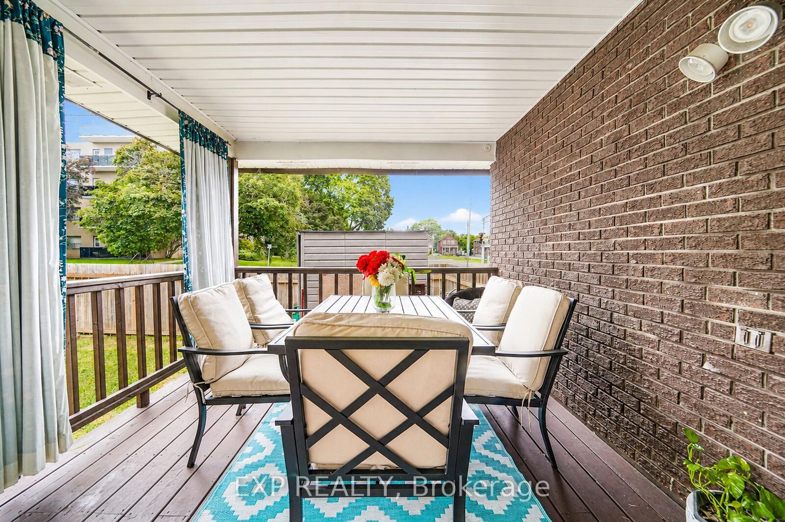 Property Photo: 246 Mary Street N ON L1G 5C4