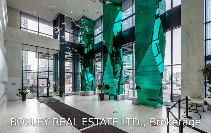 Property Photo: 352 Front Street W 903 ON M5V 1B5