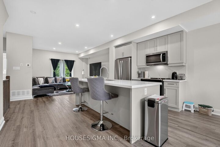 Property Photo: 292 Vine Street 77 ON L2M 0E1
